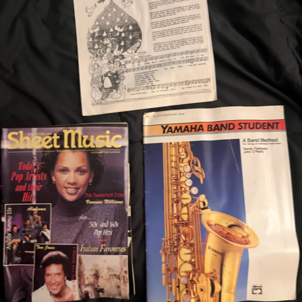 Yamaha Blue and Gold Saxophone Instruction Book